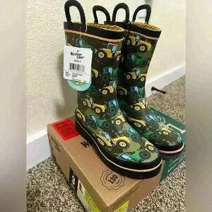 Boys Rain Boots - NWT